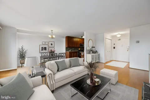 $175,000 | 1900 Lyttonsville Road, Unit 1017, Silver Spring, MD 20910