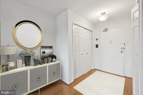 $175,000 | 1900 Lyttonsville Road, Unit 1017, Silver Spring, MD 20910