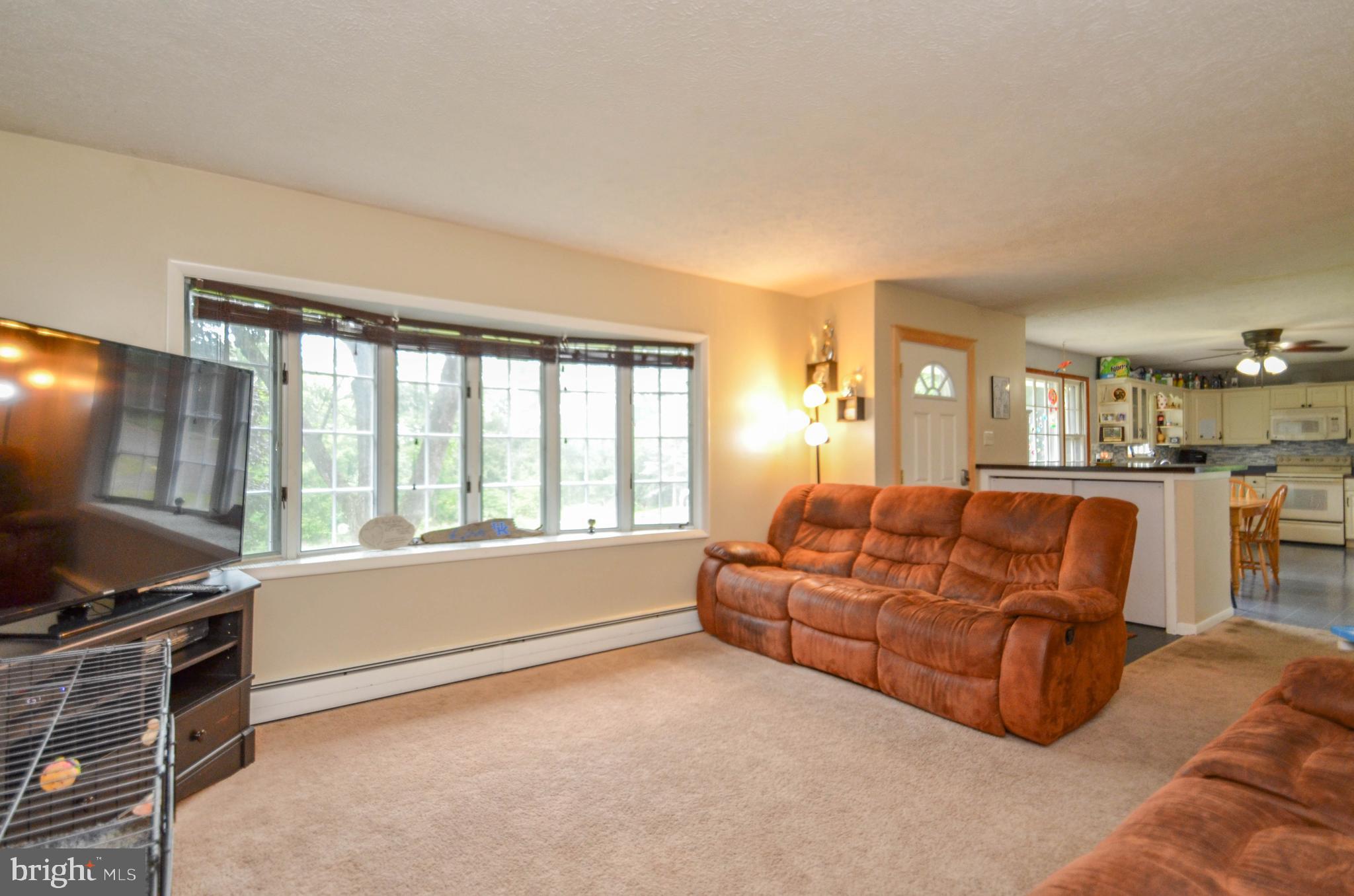 4805 Shimerville Road Emmaus, PA 18049 - Photo 5 of 31 Gallery Image 5