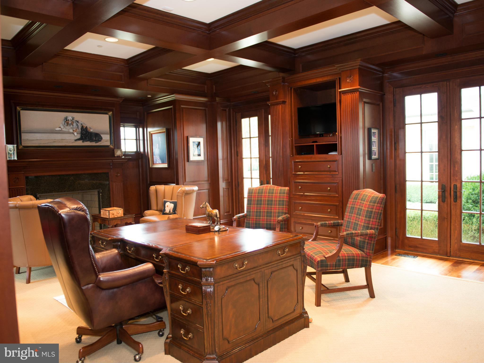 2550 Landmark School Road The Plains, VA 20198 - Photo 14 of 30 Office with conference room