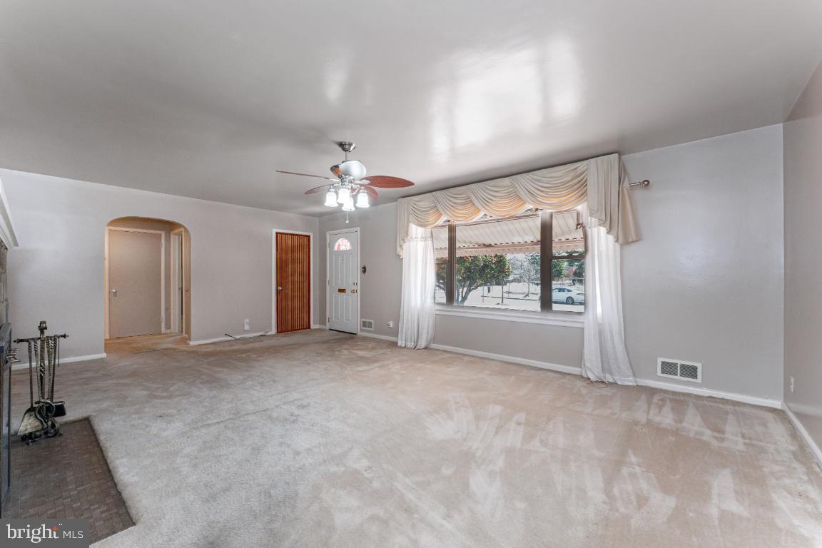 1908 Amherst Road Hyattsville, MD 20783 - Photo 6 of 31 Large living room
