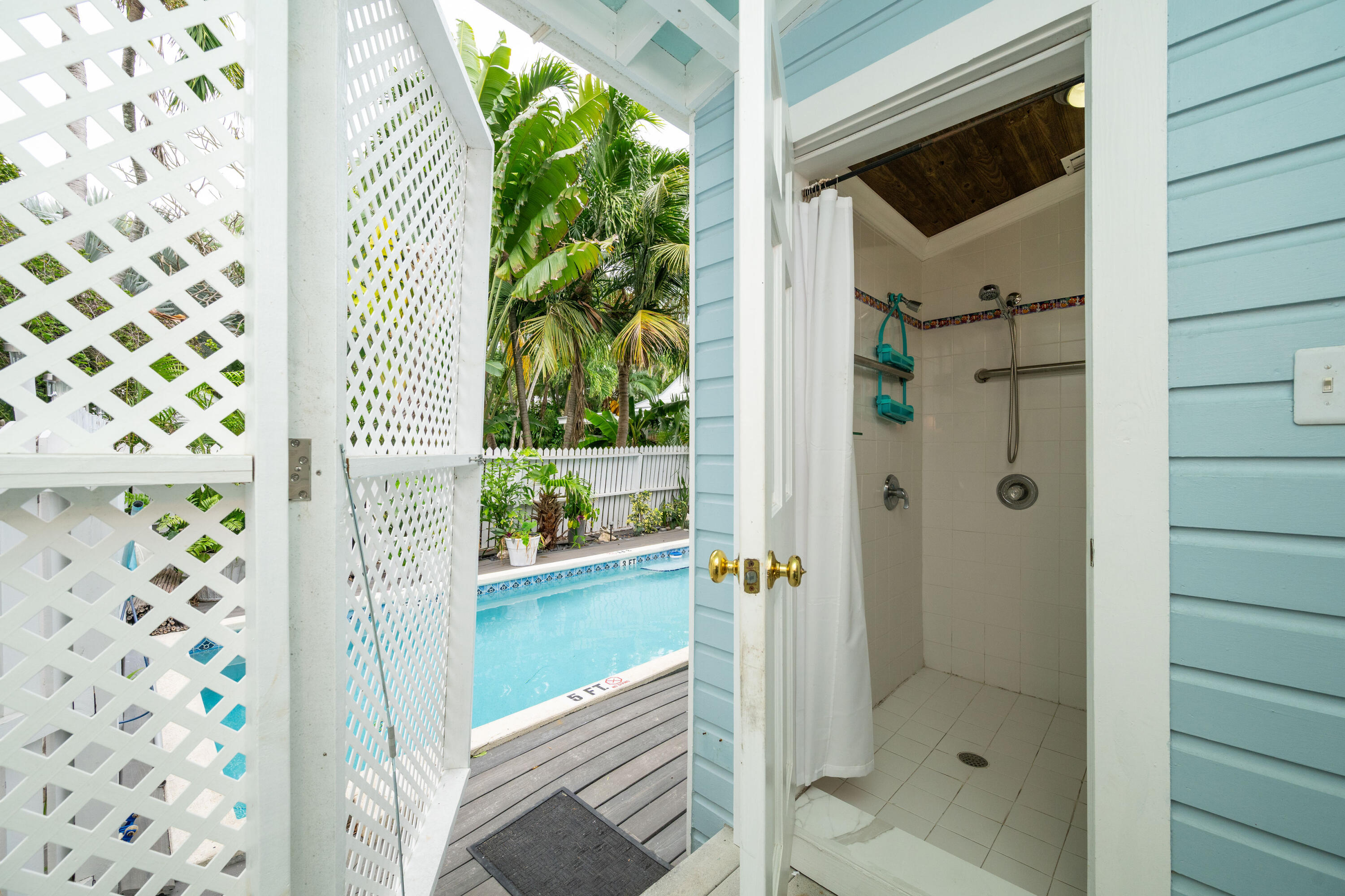 906 Truman Avenue, Unit 2 Key West, FL 33040 - Photo 32 of 33 NDP_1070