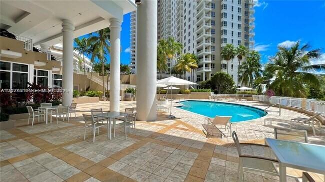 801 Brickell Key Boulevard, Unit 906 Miami, FL 33131 - Photo 18 of 29