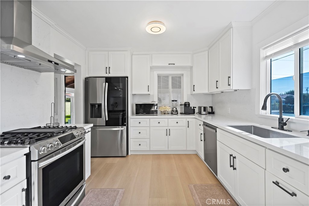 2338 Rochelle Avenue Monrovia, CA 91016 - Photo 9 of 27