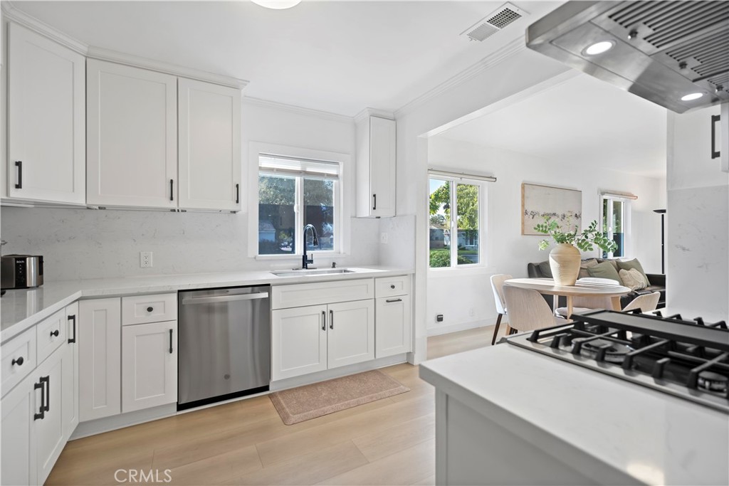 2338 Rochelle Avenue Monrovia, CA 91016 - Photo 10 of 27