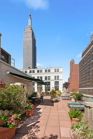 a view of a tall building