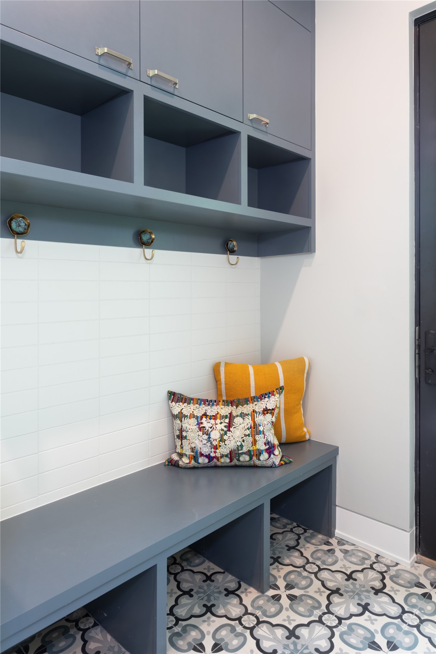 700 Jessie Street Austin, TX 78704 - Photo 16 of 40 Mudroom with baseboards