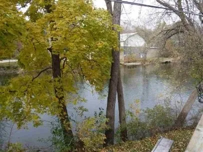 $1,395 | 212 South Water Street, Unit 2, Stoughton, WI 53589