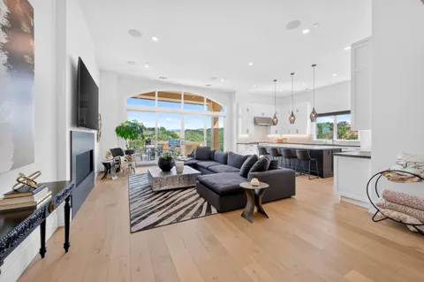 $6,799,000 | 5 Winding Oaks Drive, Pleasanton, CA 94566