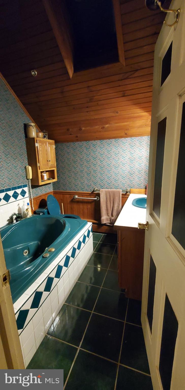 1529 Mt Zion Road Lebanon, PA 17046 - Photo 20 of 24 a backyard of the house