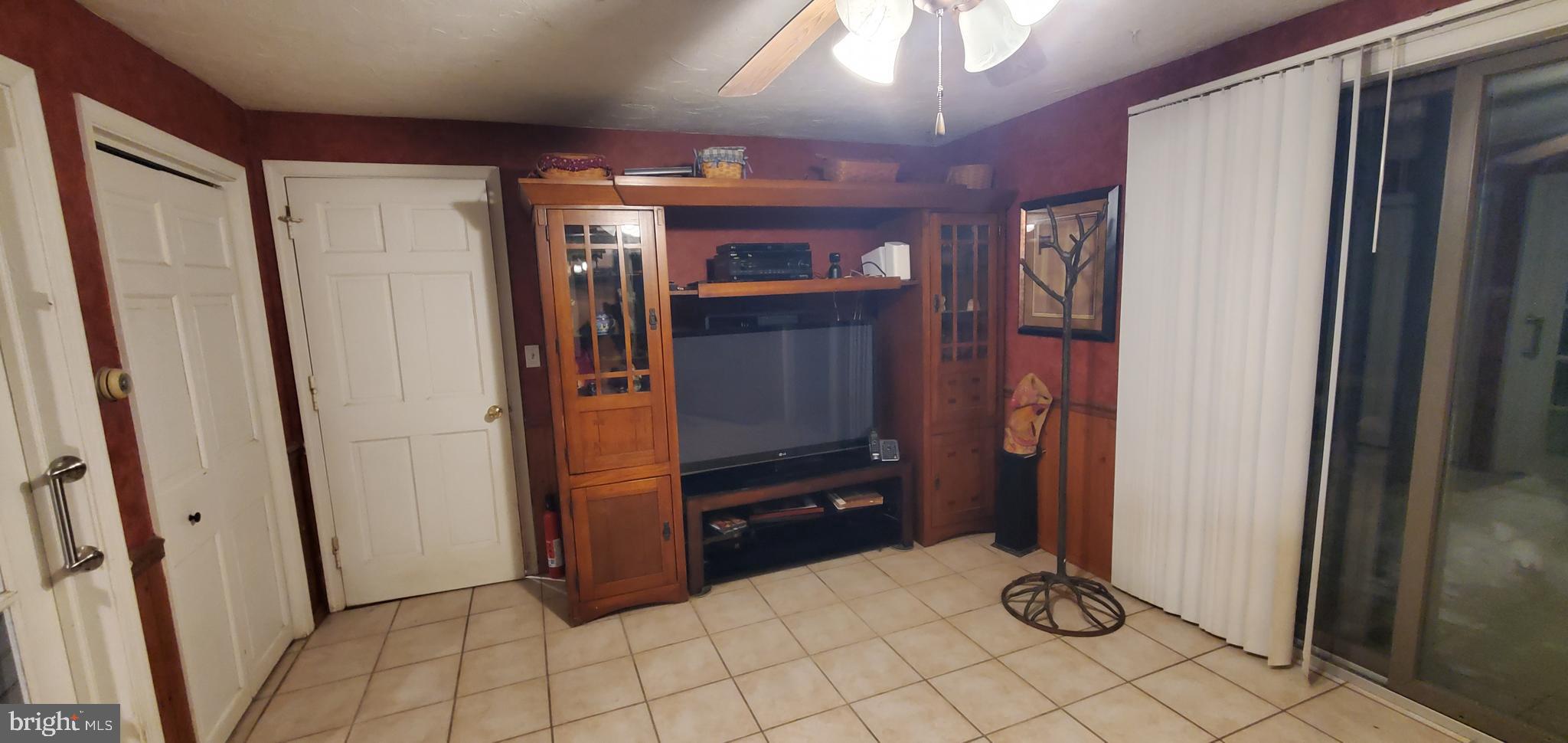 1529 Mt Zion Road Lebanon, PA 17046 - Photo 9 of 24 a view of a hallway with closet