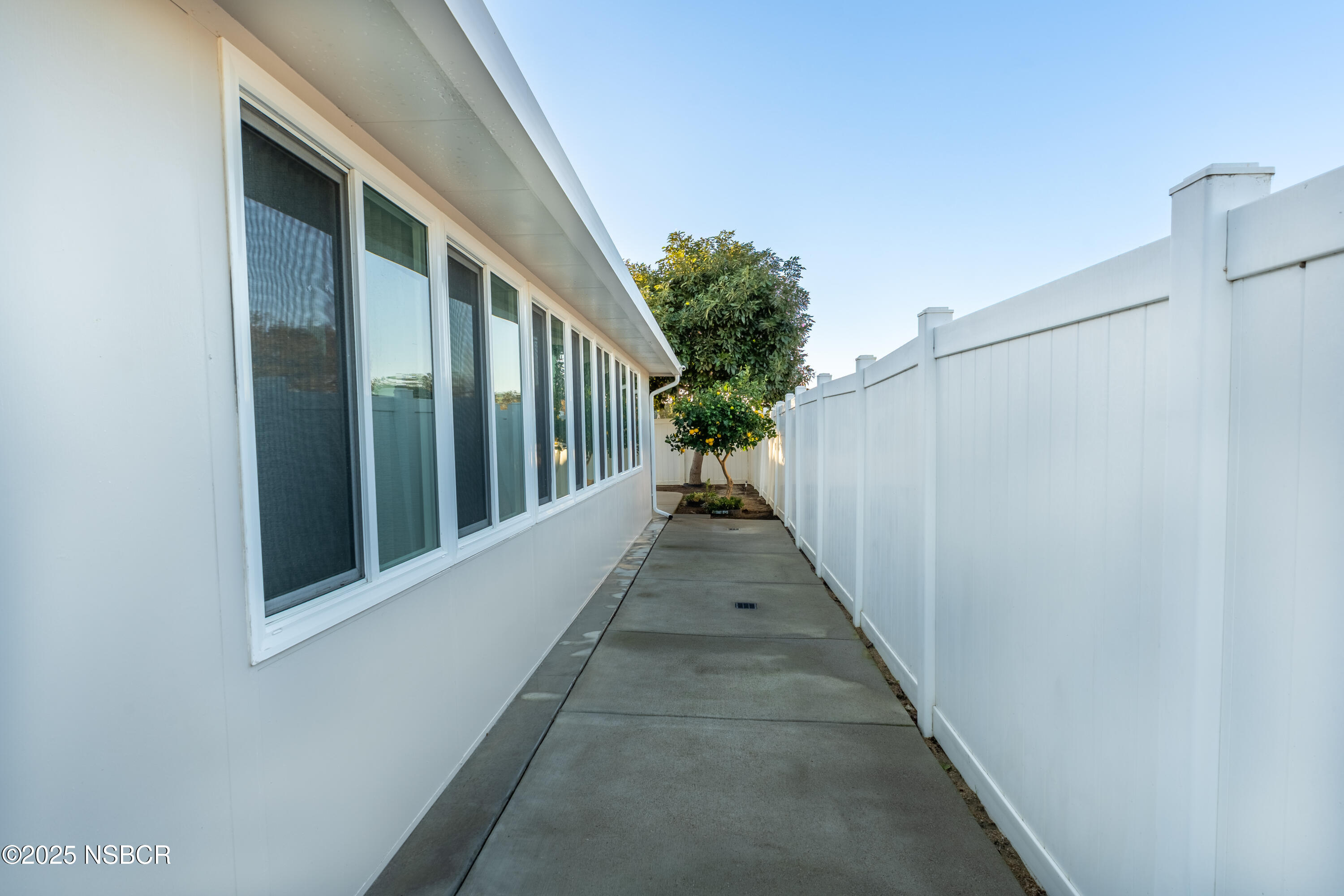 901 Arnold Avenue Lompoc, CA 93436 - Photo 15 of 21 a view of balcony