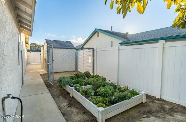 $665,000 | 901 Arnold Avenue, Lompoc, CA 93436