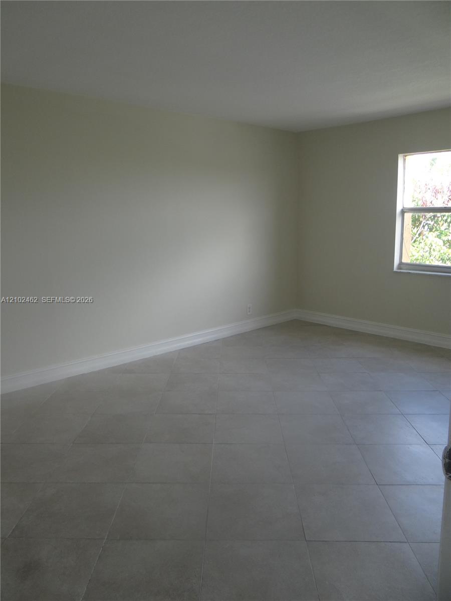 17901 Northwest 68th Avenue, Unit R207 Hialeah, FL 33015 - Photo 8 of 26 Gallery Image 8