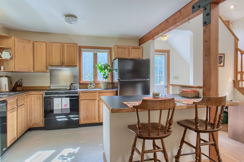 37 New Fitchburg Road Townsend, MA 01474 - Photo 5 of 27