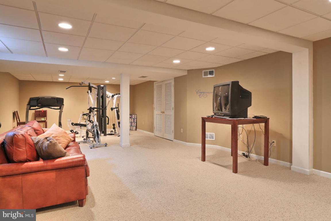 123 Sutherland Road Lancaster, PA 17603 - Photo 13 of 25 Gallery Image 13