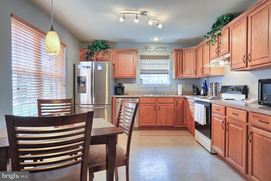 123 Sutherland Road Lancaster, PA 17603 - Photo 5 of 25 Gallery Image 5
