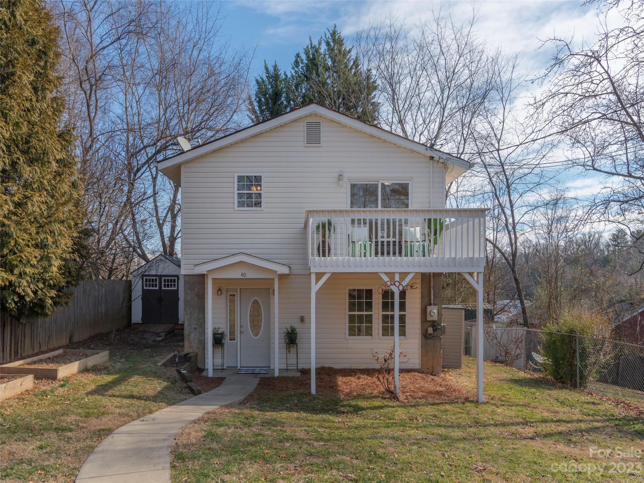 40 Laurel Loop Asheville, NC 28806 - Photo 2 of 26 a view of a house with a yard