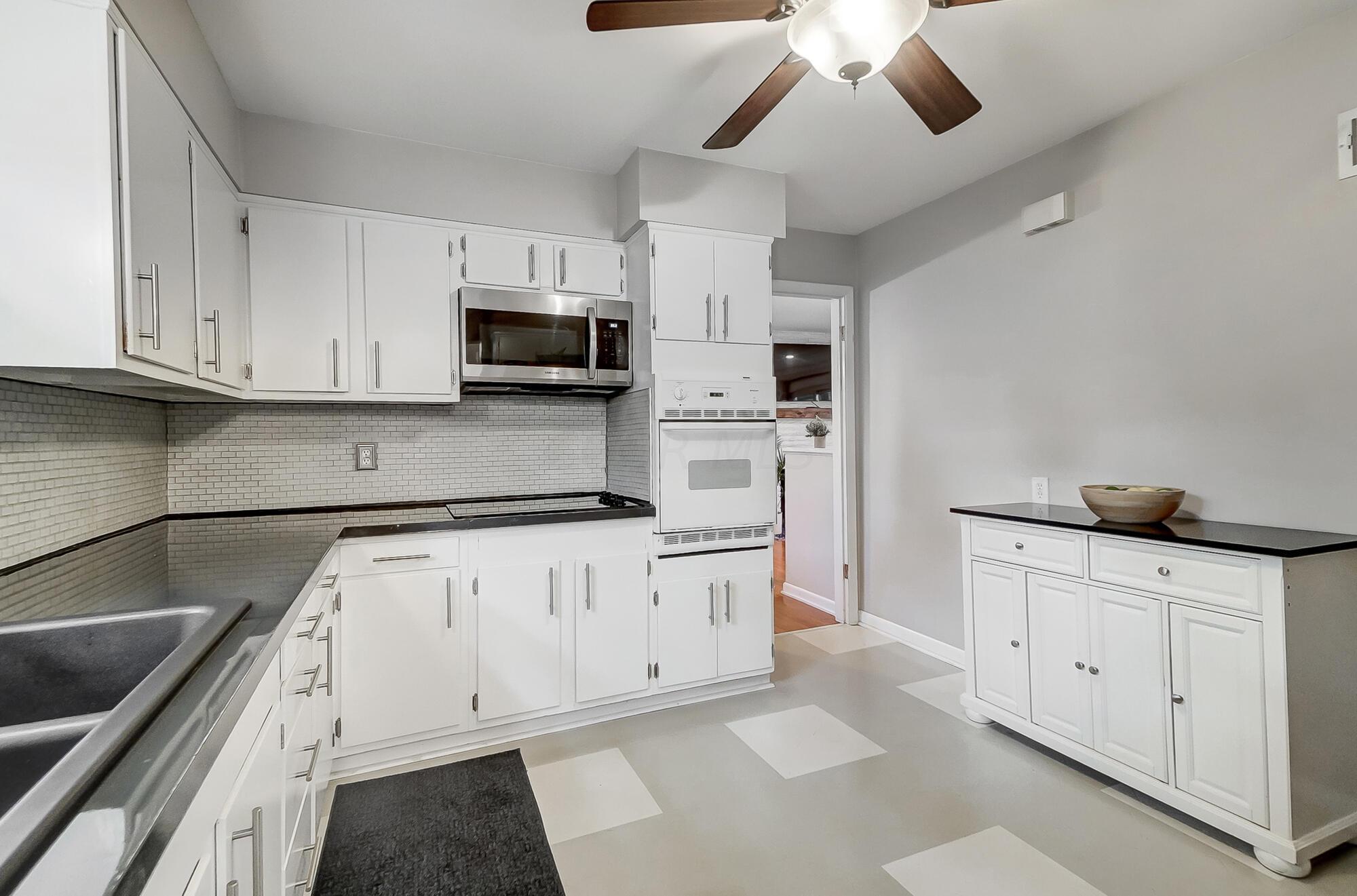 3076 Brandon Road Columbus, OH 43221 - Photo 15 of 62 16_015