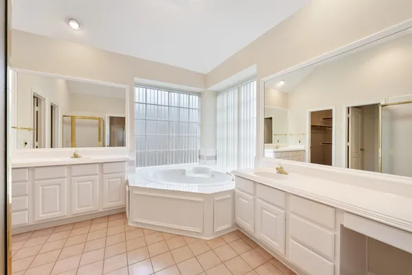 $2,350 | 2714 Hidden Knoll Court, Sugar Land, TX 77478