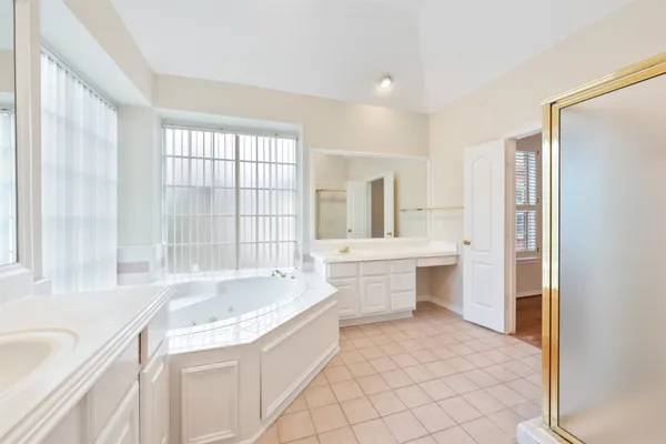 $2,400 | 2714 Hidden Knoll Court, Sugar Land, TX 77478