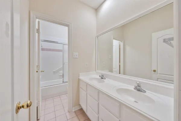 $2,350 | 2714 Hidden Knoll Court, Sugar Land, TX 77478