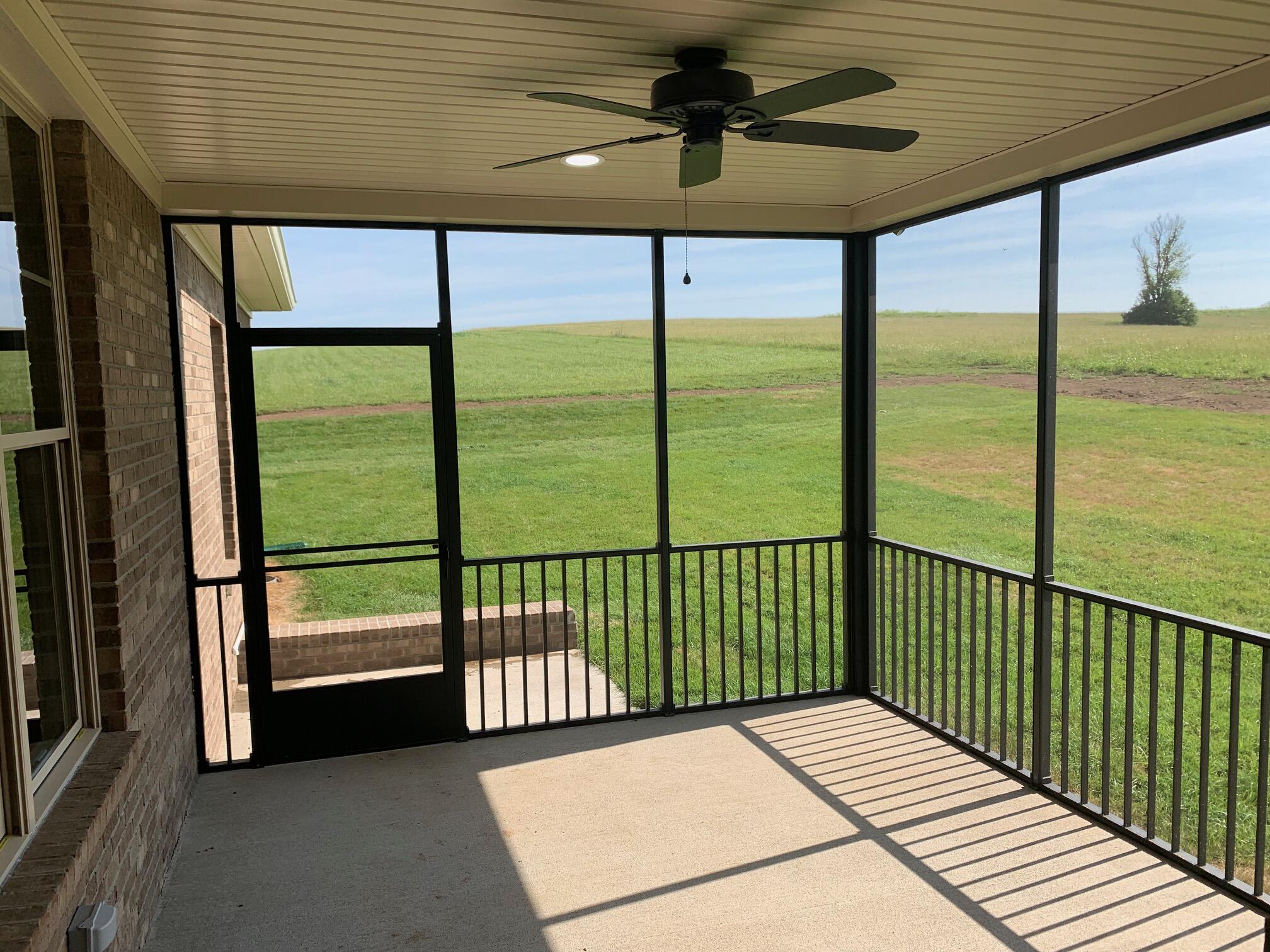 112 Retreat Road Danville, KY 40422 - Photo 25 of 40 112 Retreat screened porch 12 x 14