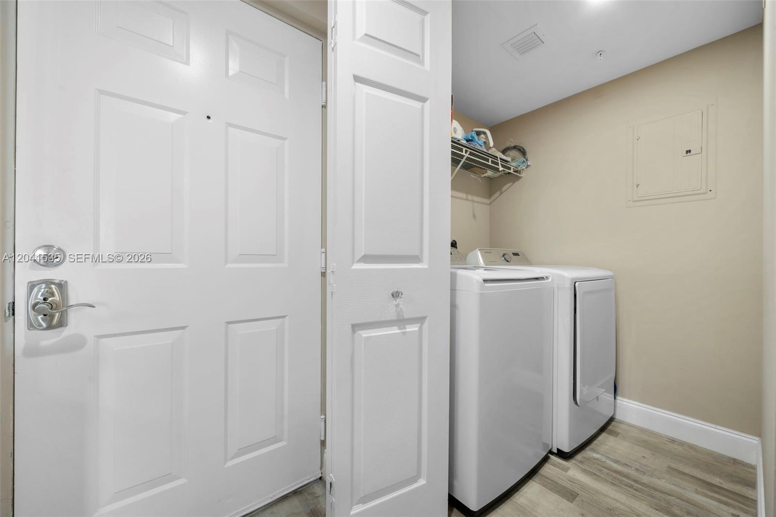 17150 North Bay Road, Unit 2913 Sunny Isles Beach, FL 33160 - Photo 4 of 24