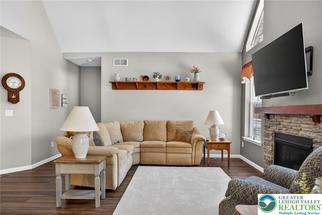 4093 Clearbrook Road Emmaus, PA 18049 - Photo 21 of 58