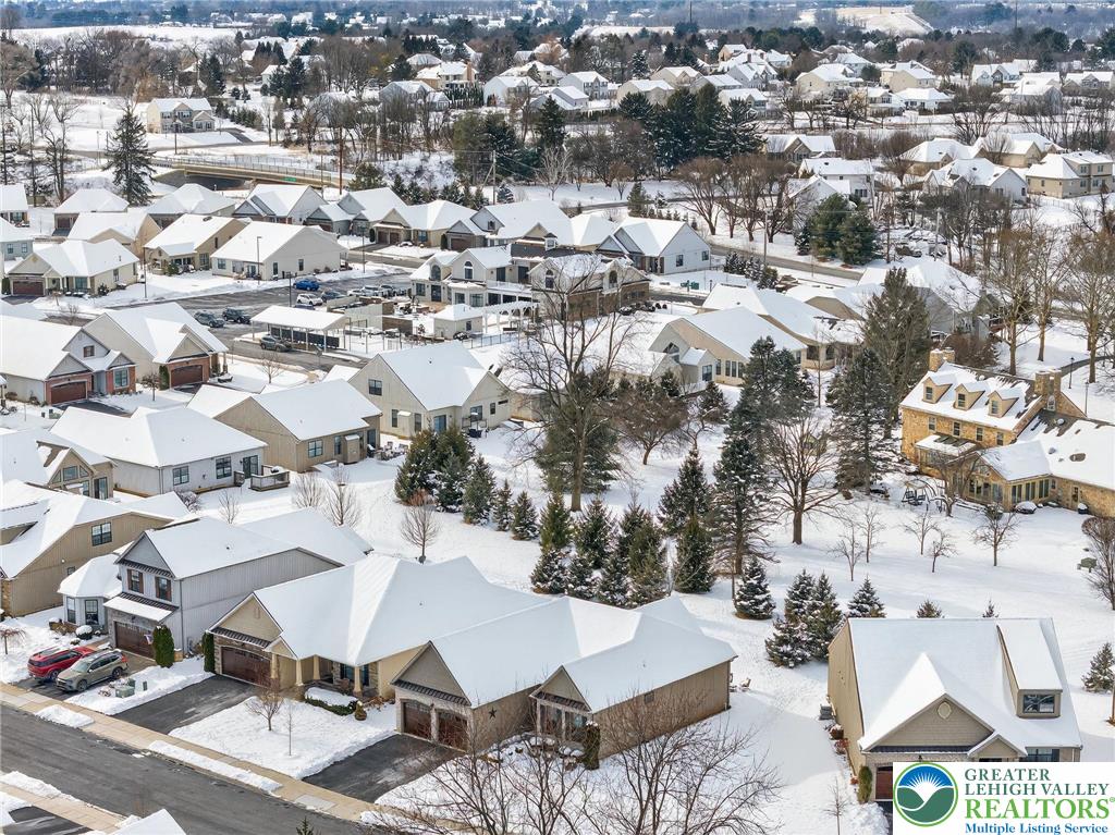 4093 Clearbrook Road Emmaus, PA 18049 - Photo 8 of 58