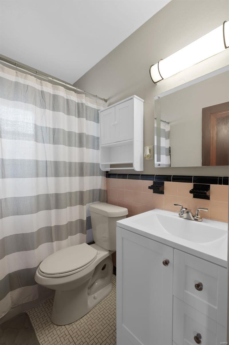 9336 MacKenzie Road St. Louis, MO 63123 - Photo 11 of 19