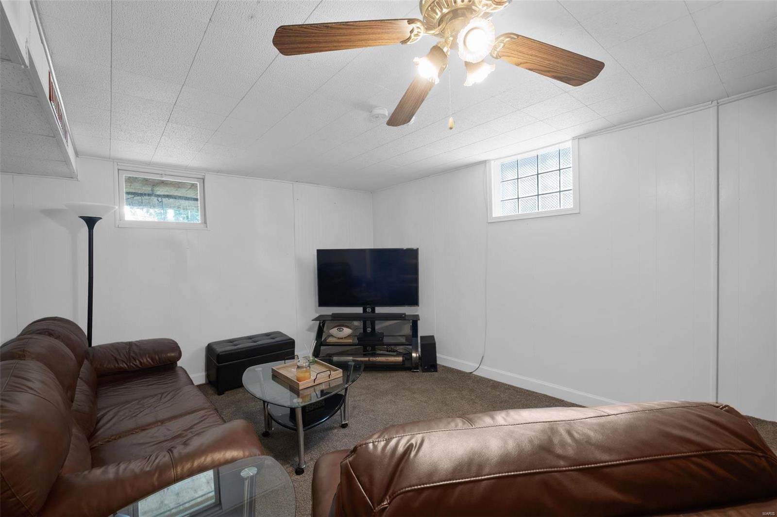 9336 MacKenzie Road St. Louis, MO 63123 - Photo 14 of 19