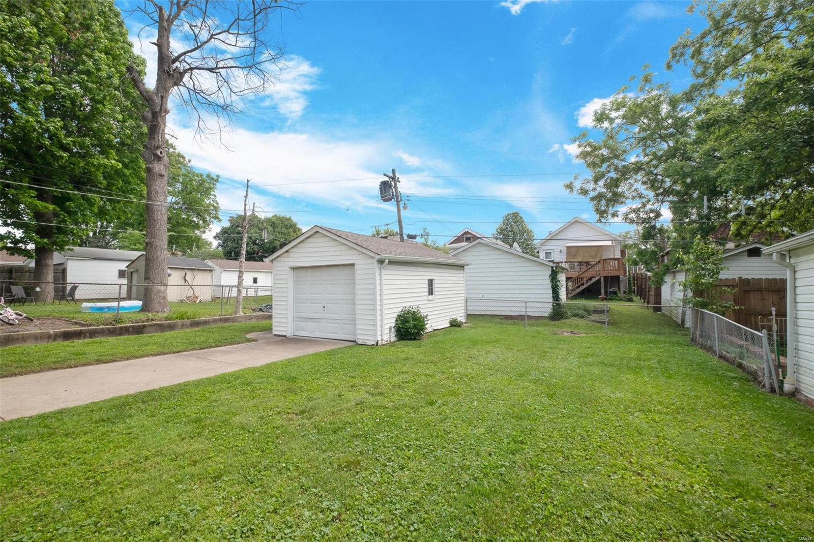 9336 MacKenzie Road St. Louis, MO 63123 - Photo 18 of 19