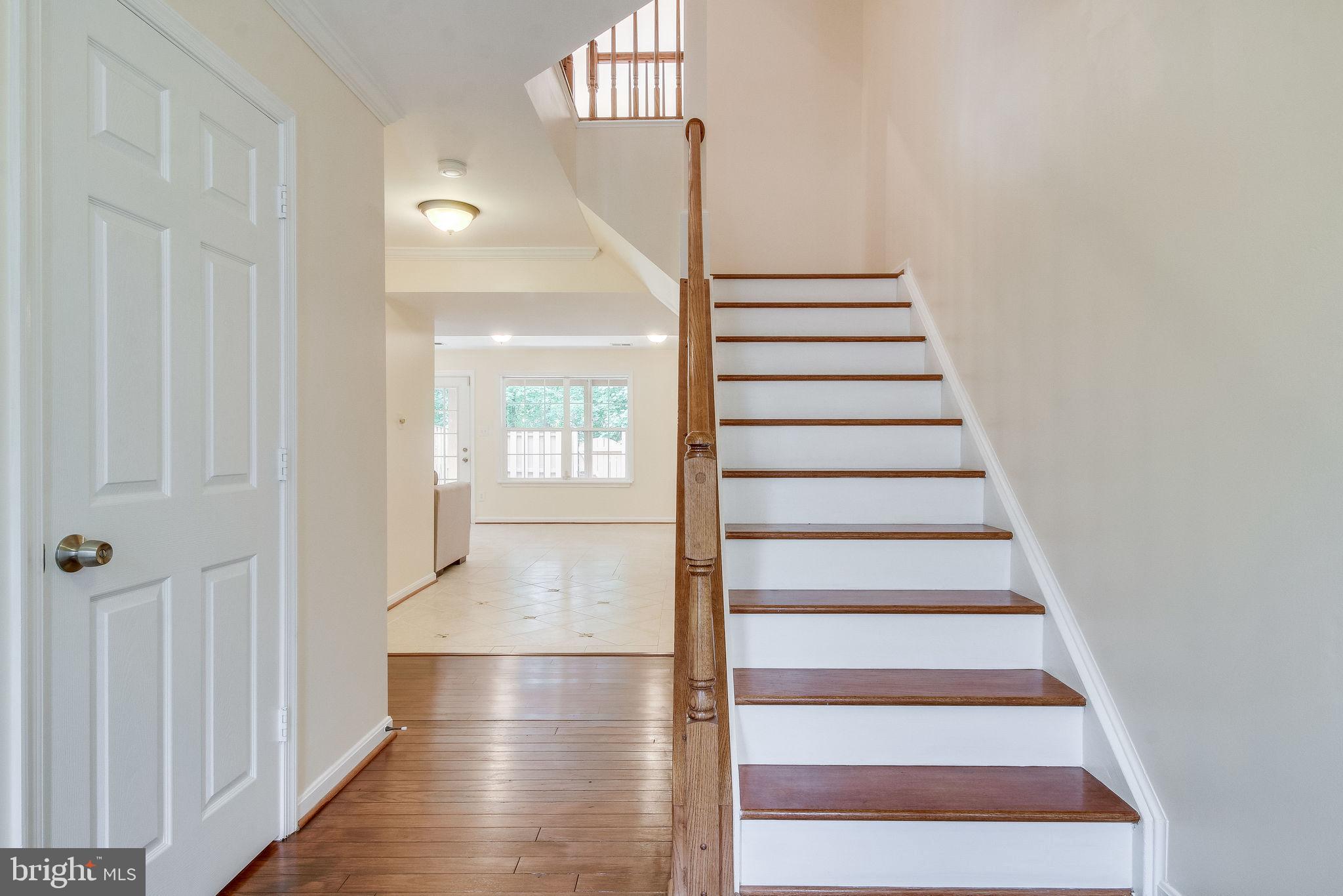 4604 Buckhorn Ridge Fairfax, VA 22030 - Photo 4 of 56