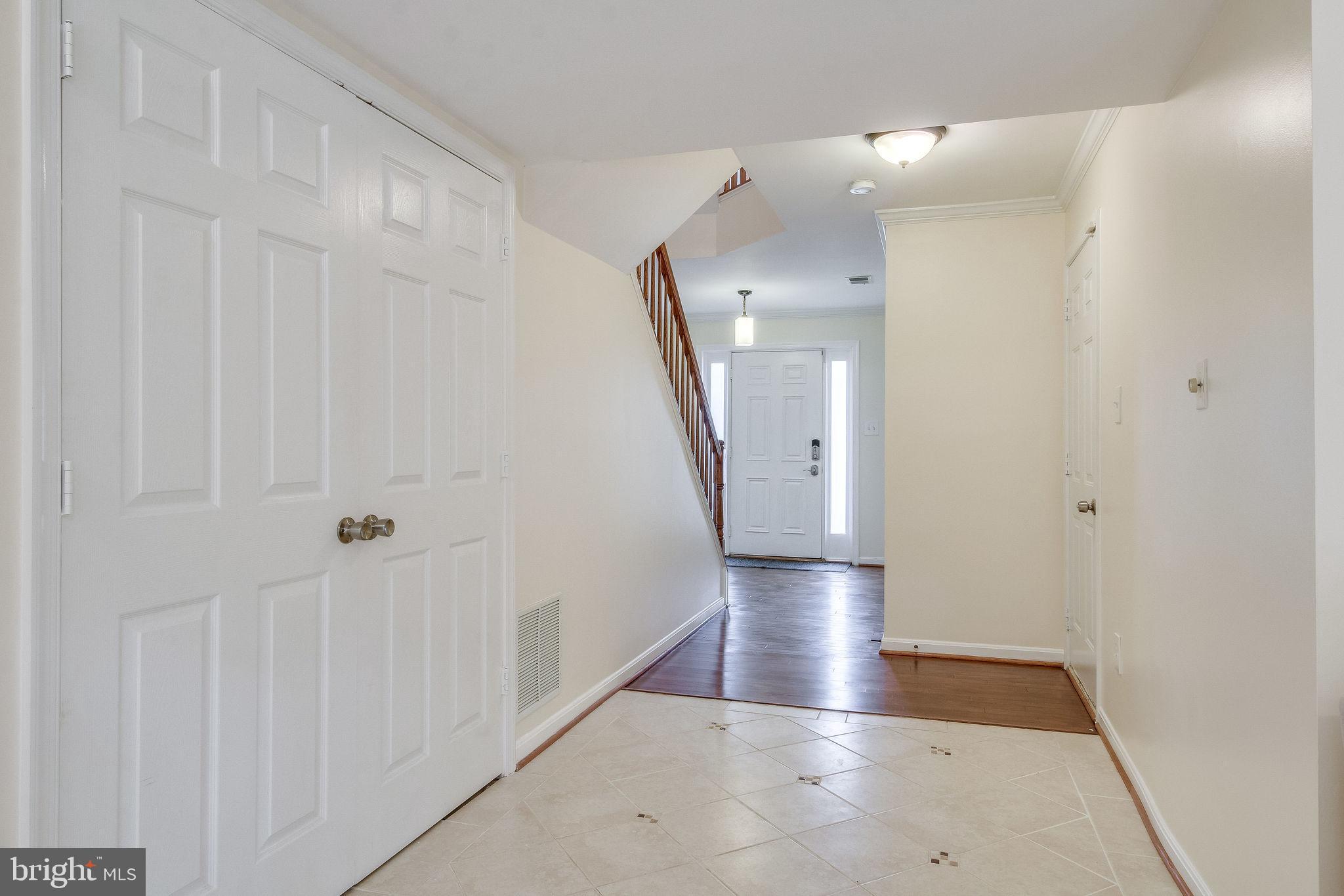 4604 Buckhorn Ridge Fairfax, VA 22030 - Photo 7 of 56