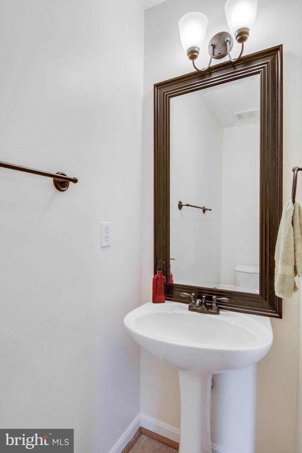 4604 Buckhorn Ridge Fairfax, VA 22030 - Photo 10 of 56