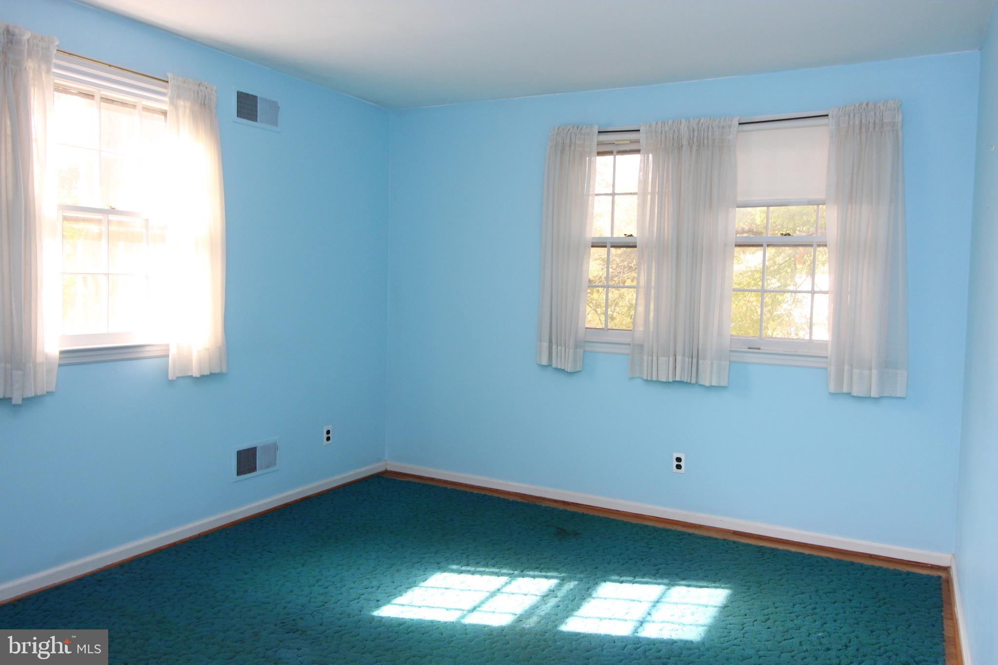 624 Halstead Road Wilmington, DE 19803 - Photo 14 of 20 Another spacious bedroom...it's so easy to paint!