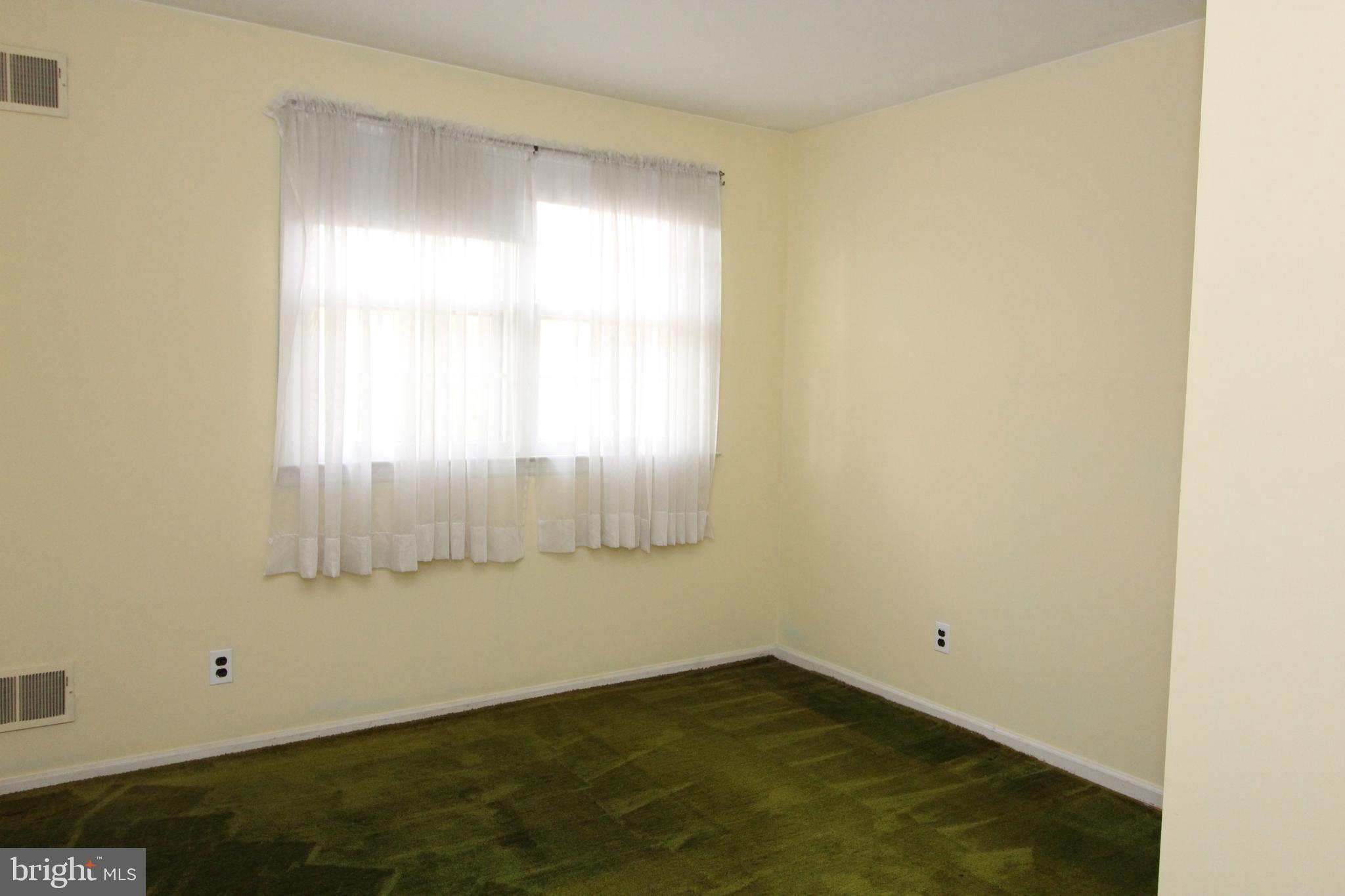 624 Halstead Road Wilmington, DE 19803 - Photo 15 of 20 Spacious bedroom w/a door to the walk-up attic!