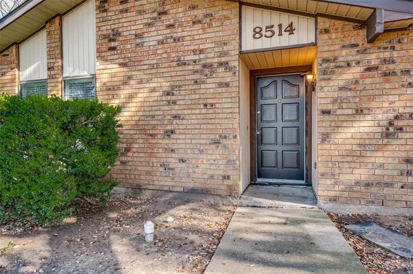 $2,200 | 8514 Sikorski Lane, Dallas, TX 75228