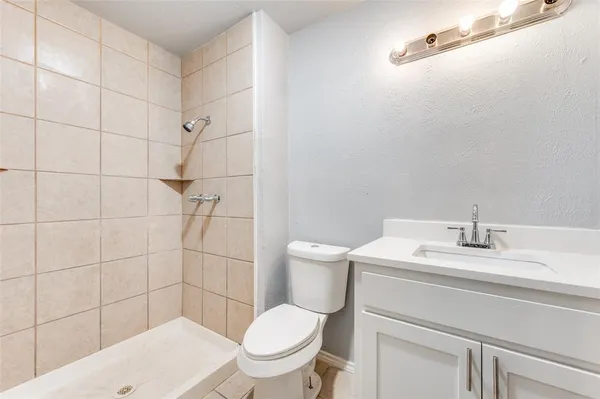$2,200 | 8514 Sikorski Lane, Dallas, TX 75228
