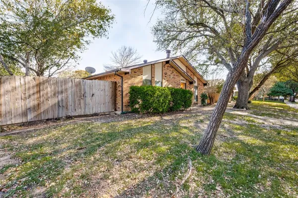 $2,200 | 8514 Sikorski Lane, Dallas, TX 75228