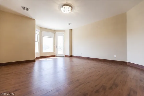 $3,198 | 231 Arbor Garden Avenue, Las Vegas, NV 89148