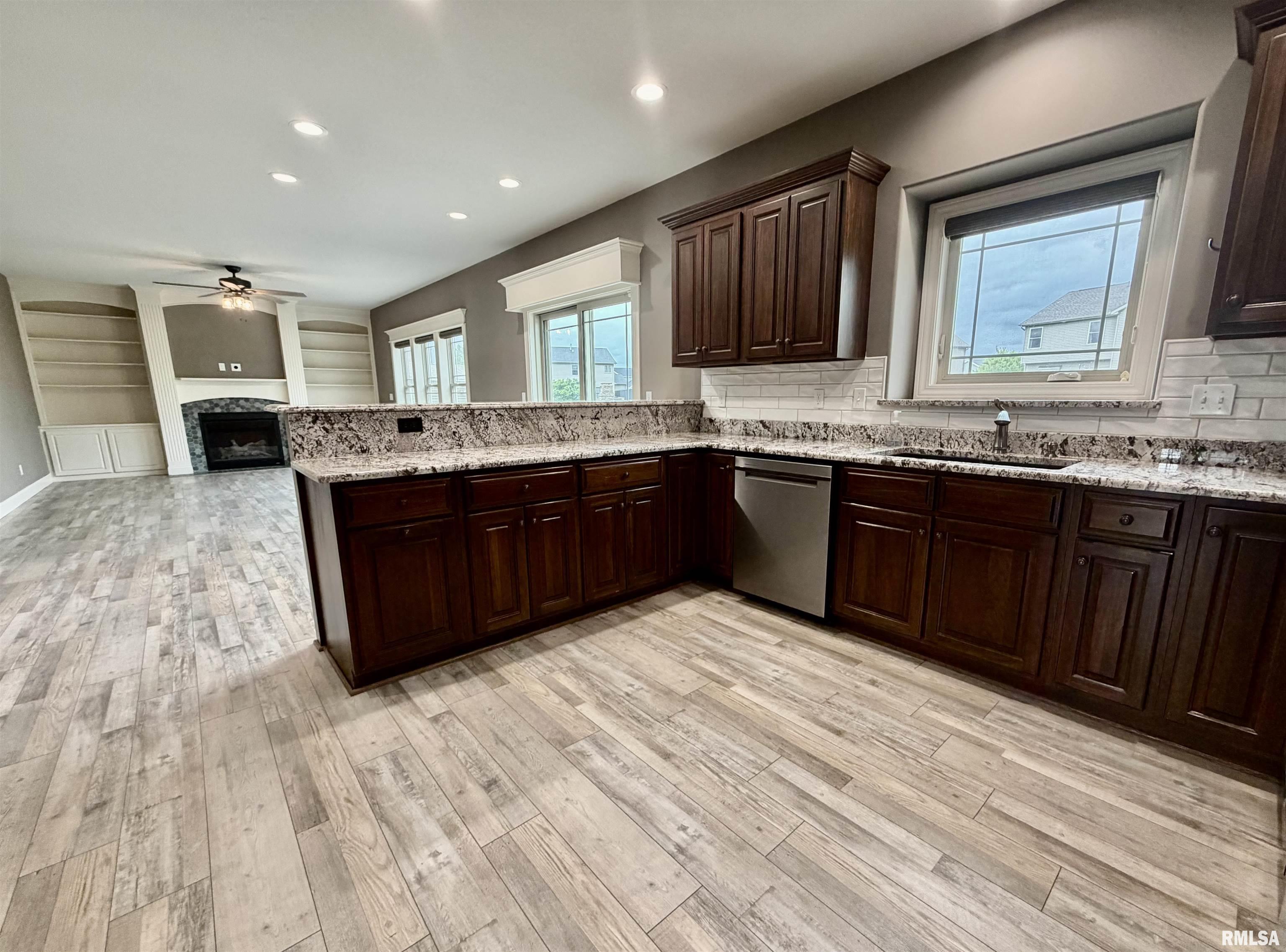 66 Warwick Circle Morton, IL 61550 - Photo 11 of 34
