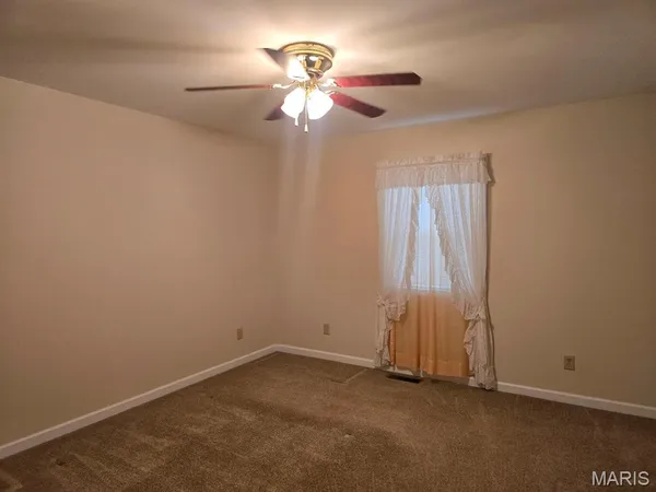 $159,900 | 718 West Crumb Avenue, Bernie, MO 63822