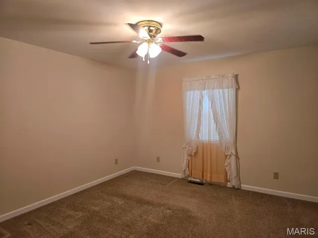 $159,900 | 718 West Crumb Avenue, Bernie, MO 63822