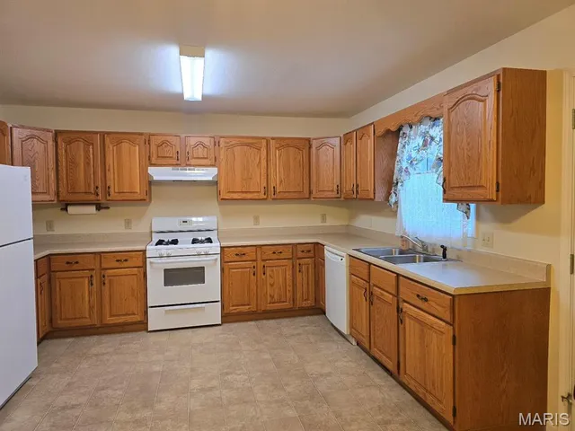 $159,900 | 718 West Crumb Avenue, Bernie, MO 63822