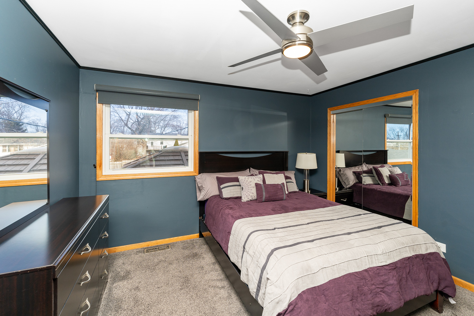 2410 Plum Tree Road Lindenhurst, IL 60046 - Photo 11 of 29 Gallery Image 11