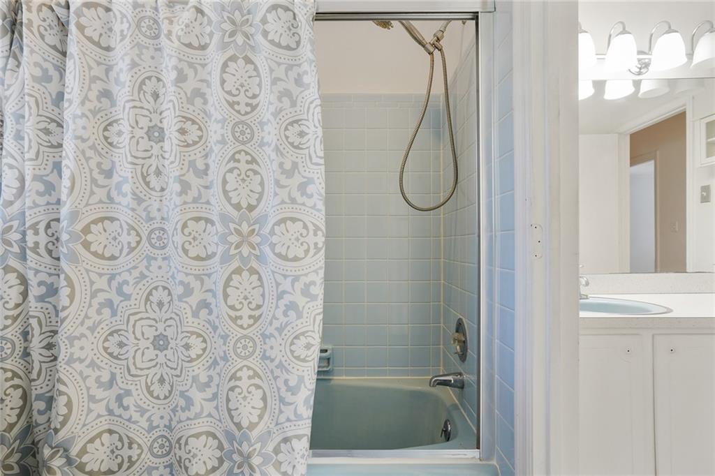 2476 Woodside Way Atlanta, GA 30341 - Photo 18 of 25