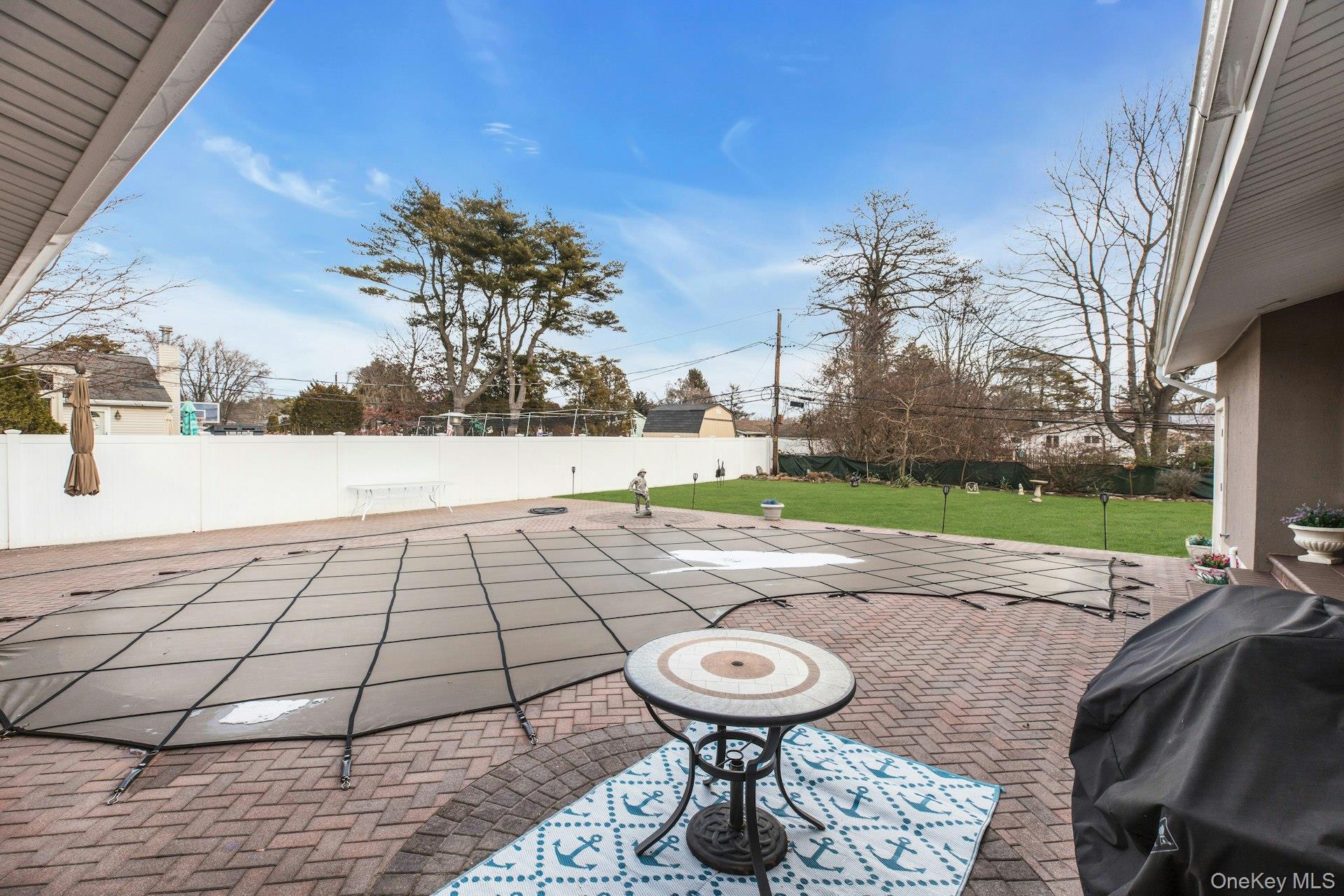 1044 Commack Road Dix Hills, NY 11746 - Photo 27 of 29