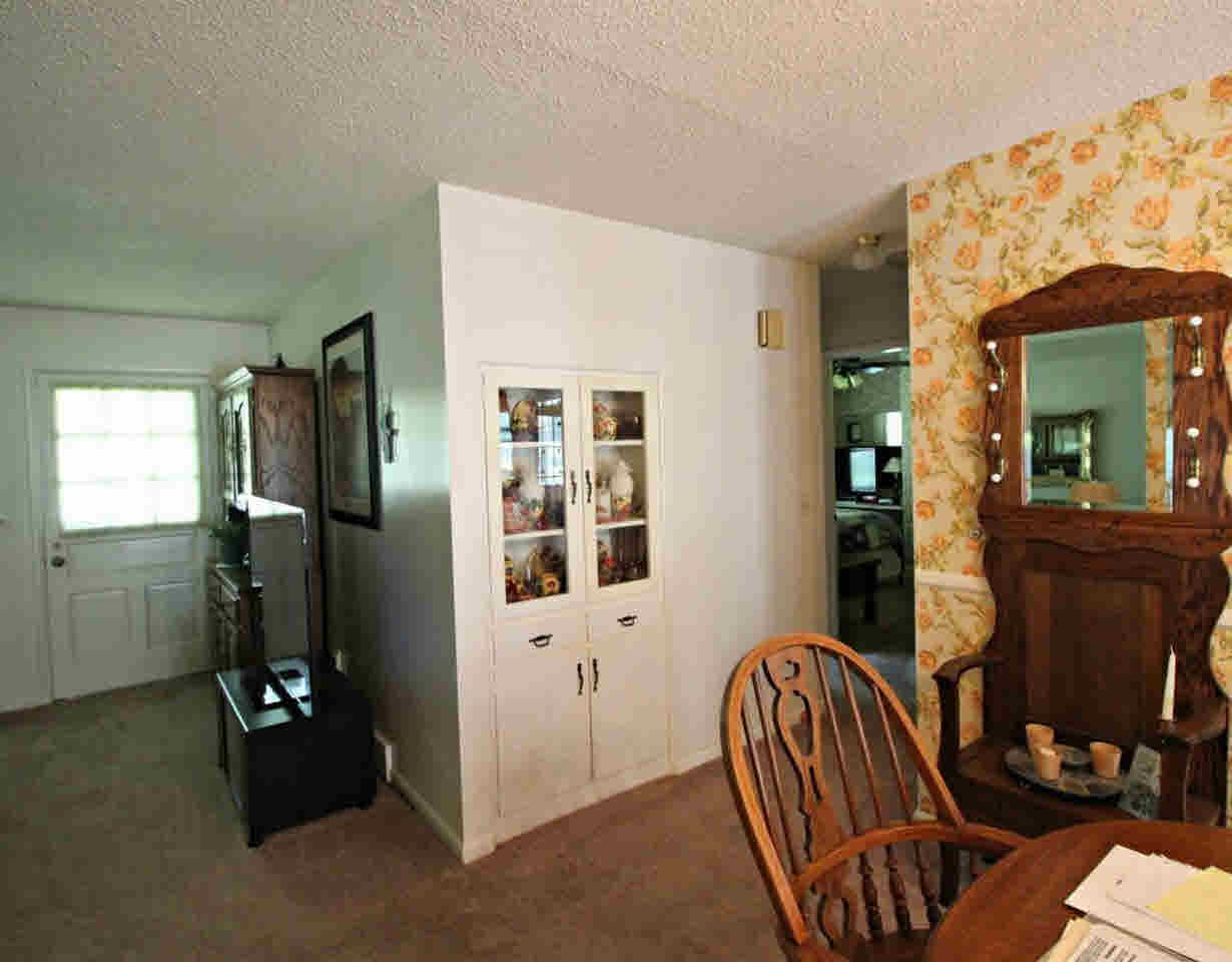 3413 Hammerberg Road Flint, MI 48507 - Photo 12 of 25 21293623-11.JPG